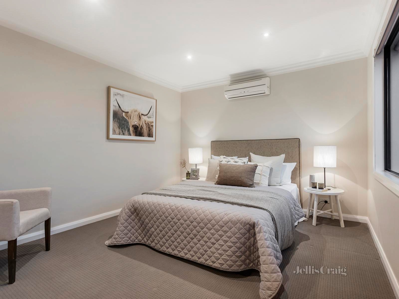 2/33 Blackburn Road, Doncaster East image 6
