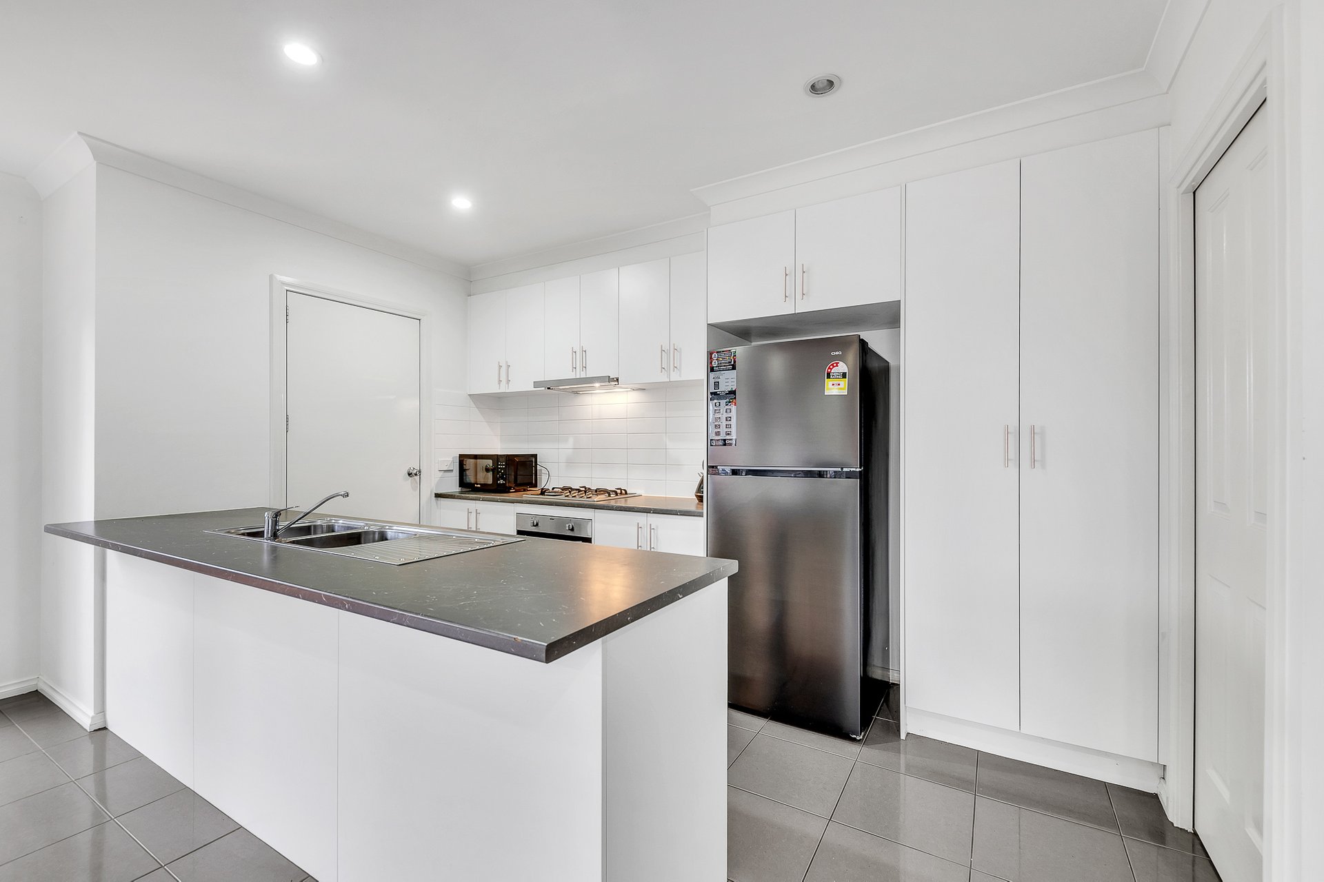 2/33 Camellia Crescent, Norlane image 4