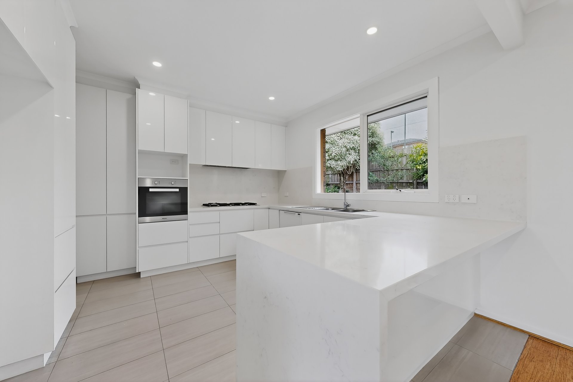 2/33 Clifton Road, Hawthorn&nbsp;East image 5
