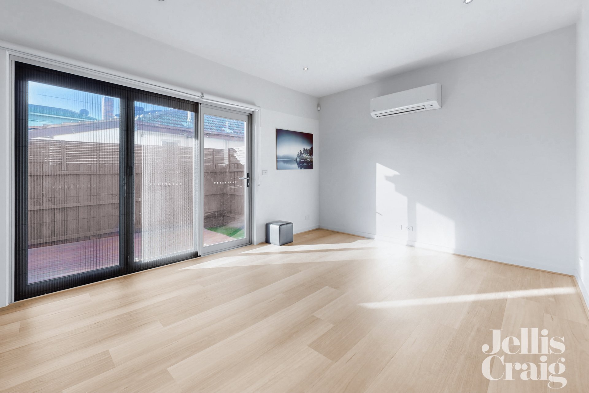 2/33 Graham Avenue, Mckinnon image 5