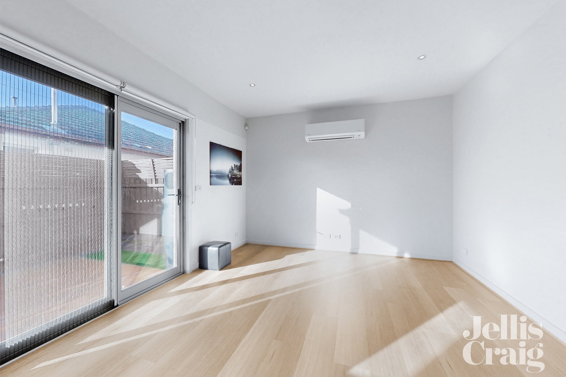 2/33 Graham Avenue, Mckinnon image 7