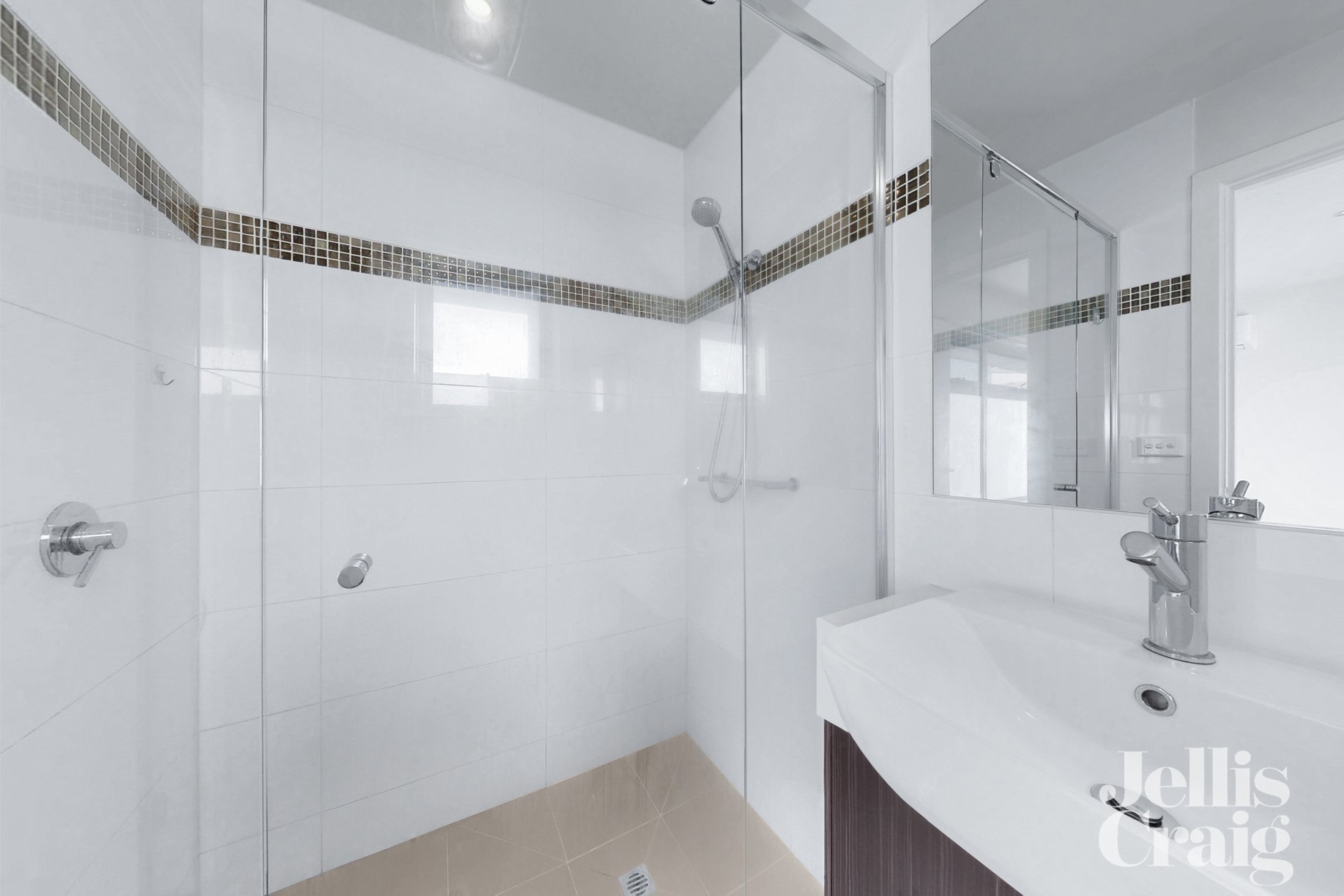 2/33 Graham Avenue, Mckinnon image 8