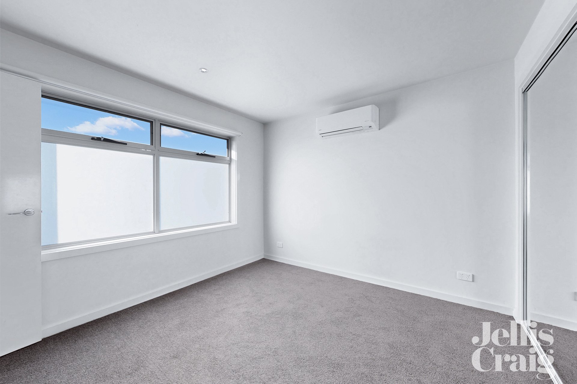 2/33 Graham Avenue, Mckinnon image 12