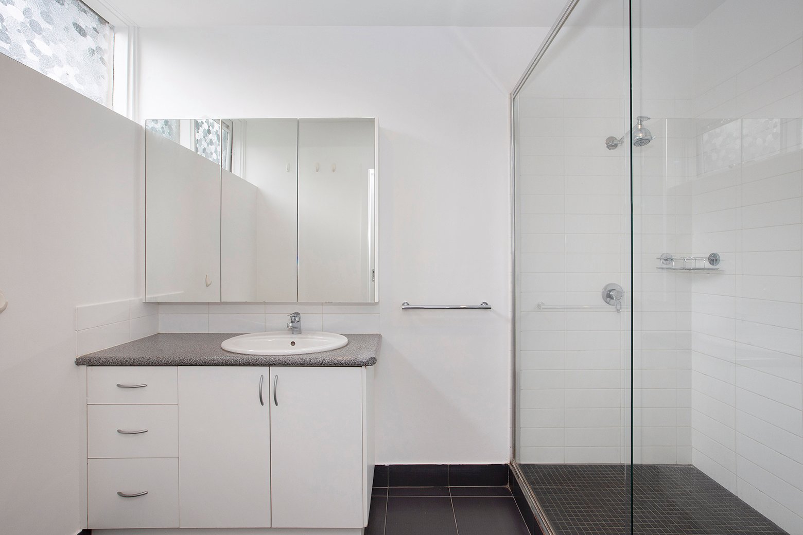 Property Gallery Thumbnail 9
