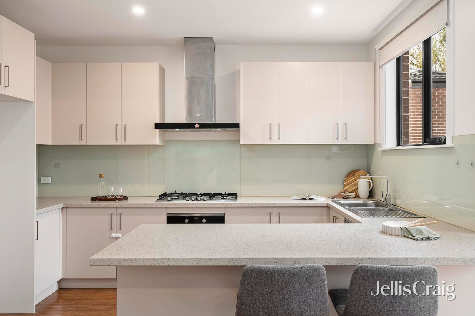 2/33 Highview Drive, Doncaster image 6