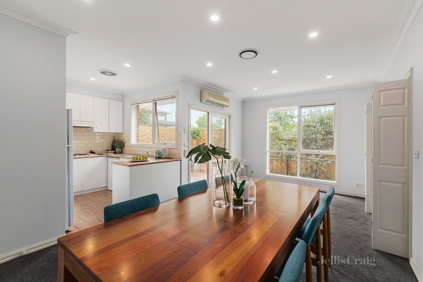 2/33 Irymple Avenue, Kew East image 2