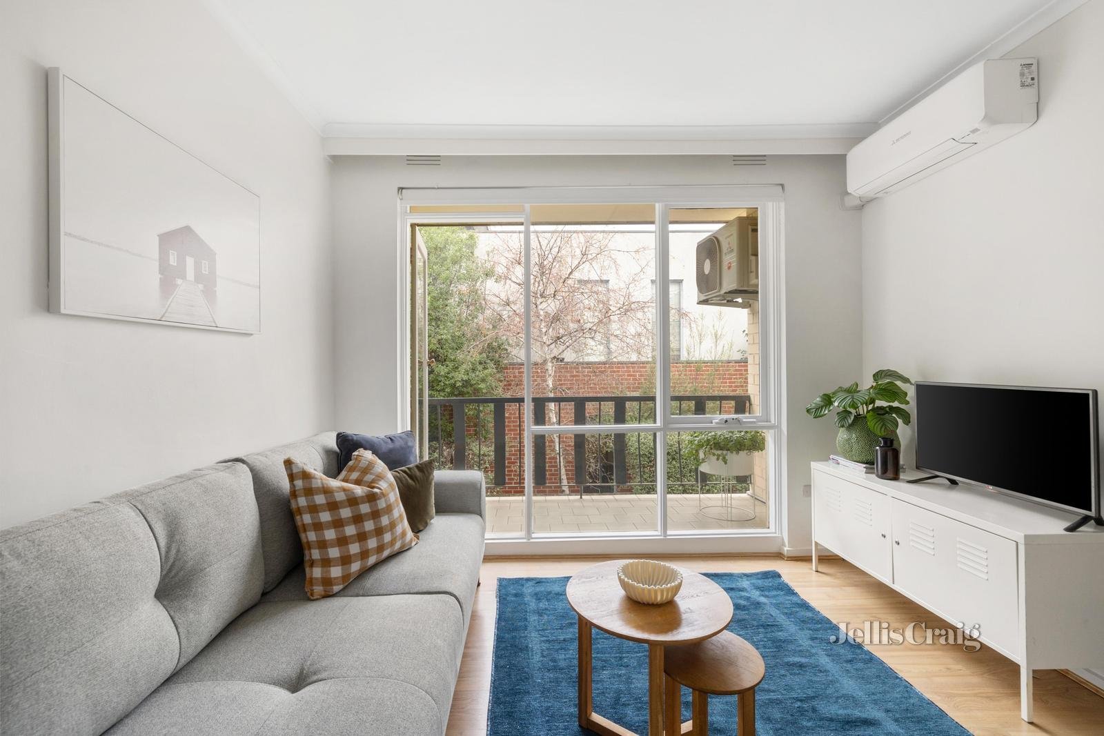 2/33 Rosstown Road, Carnegie image 2