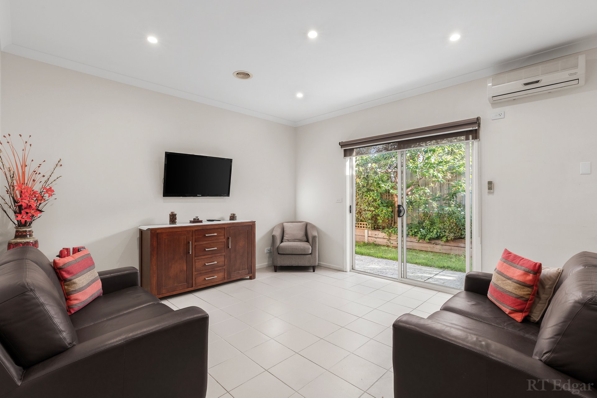 Property Gallery Thumbnail 3