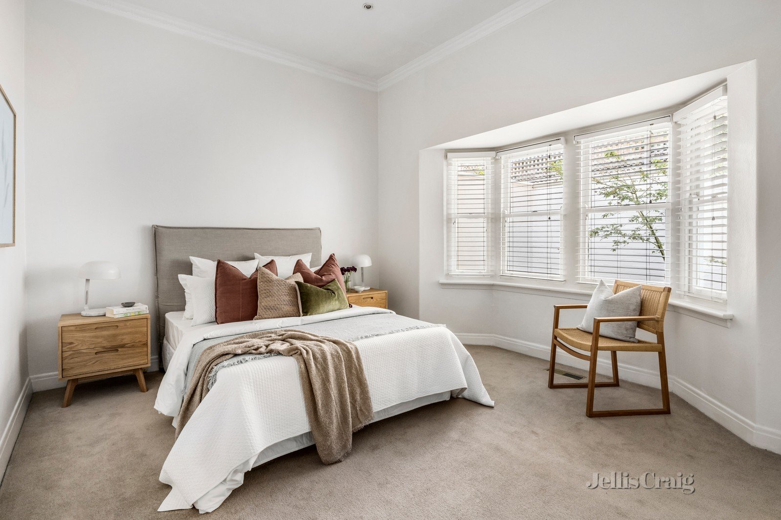 2/33 Tintern Avenue, Toorak image 6