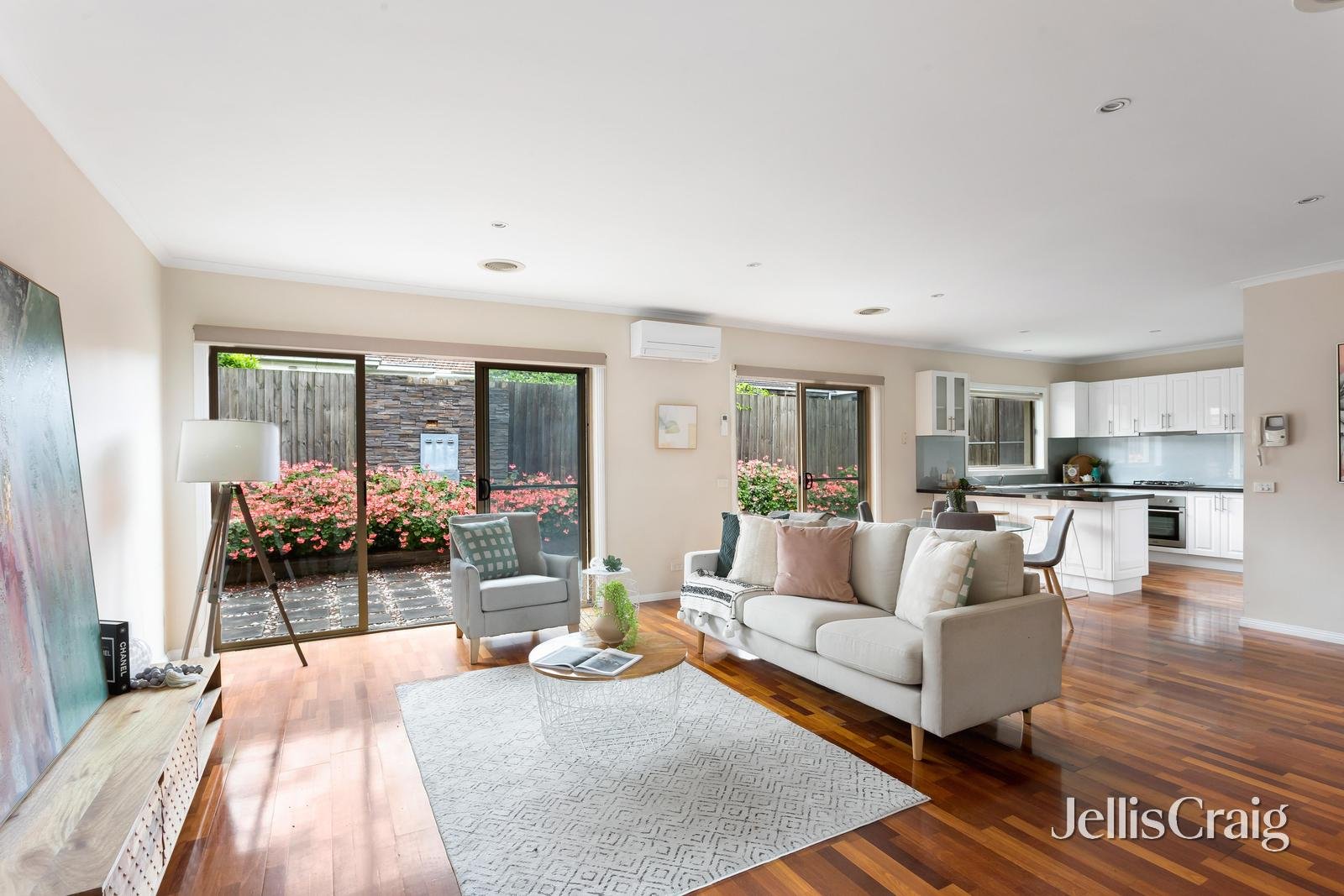 2/33 Wingate Street, Bentleigh East image 2