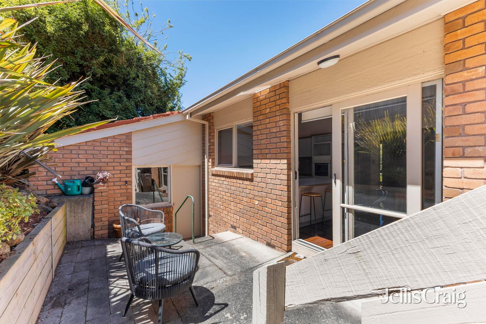 2/33 Wooddale Grove, Donvale image 6