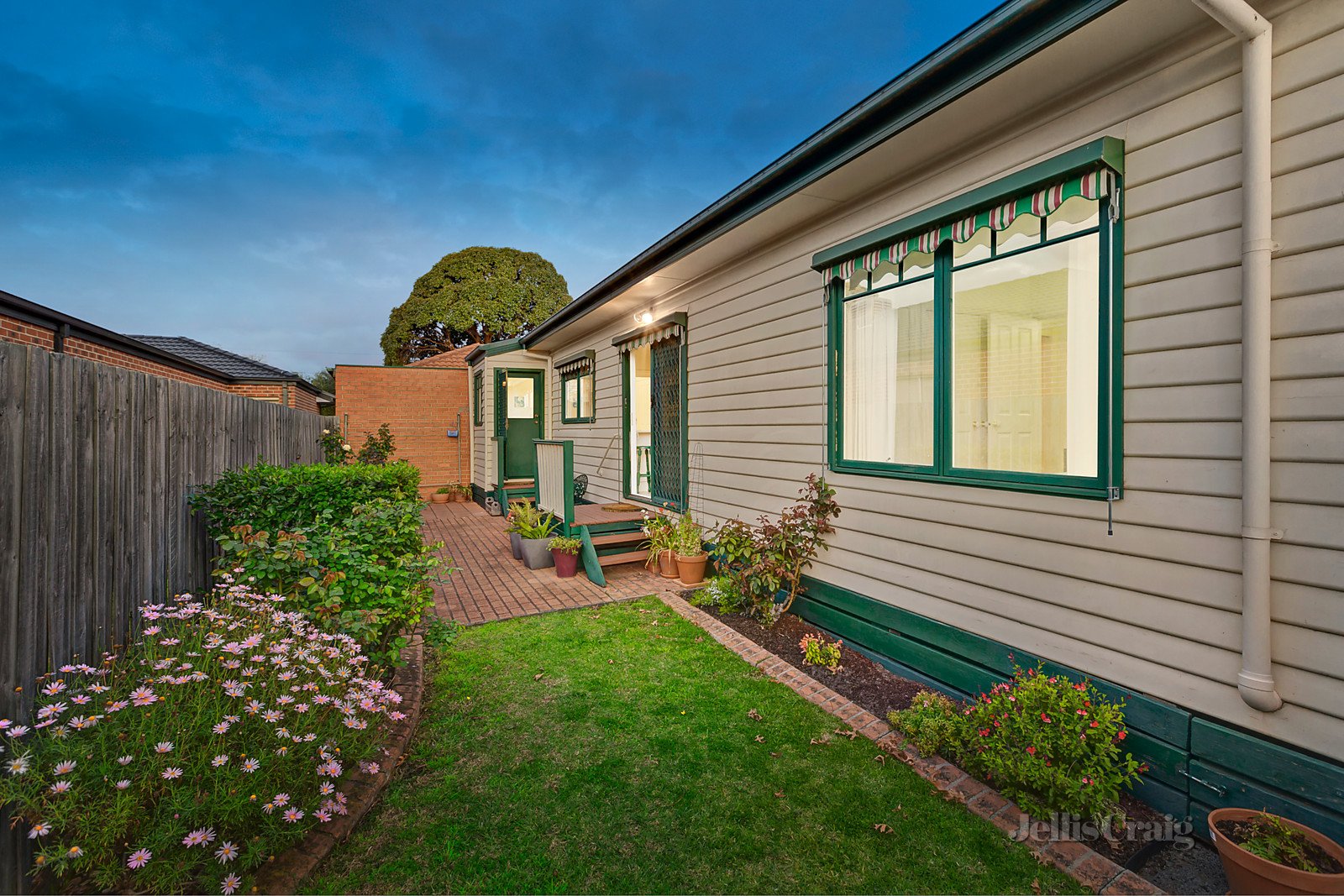 2/33 Young Street, Oakleigh image 8