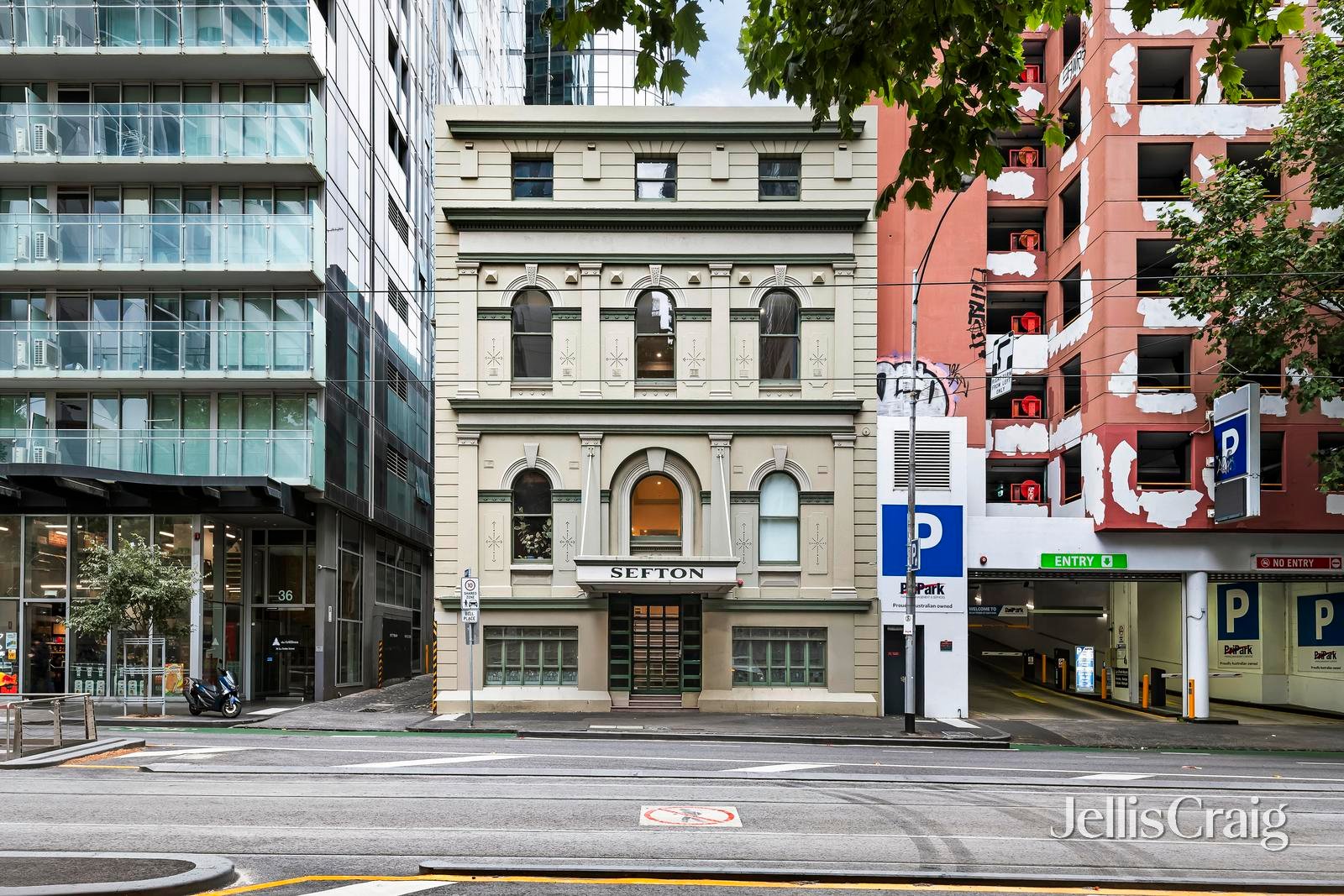 23/30-34 La Trobe Street, Melbourne image 2