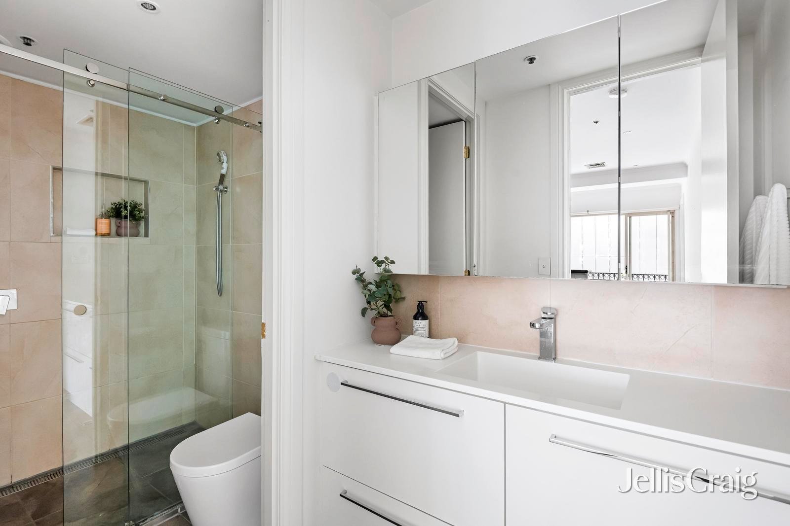 23/30-34 La Trobe Street, Melbourne image 16