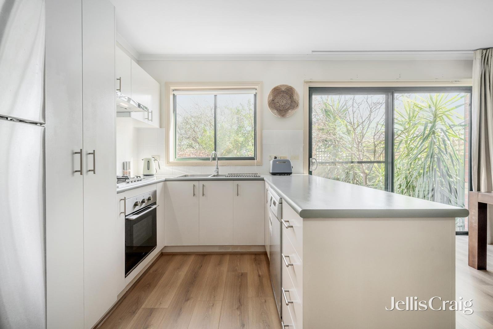 23/305 Canterbury Road, Forest Hill image 4
