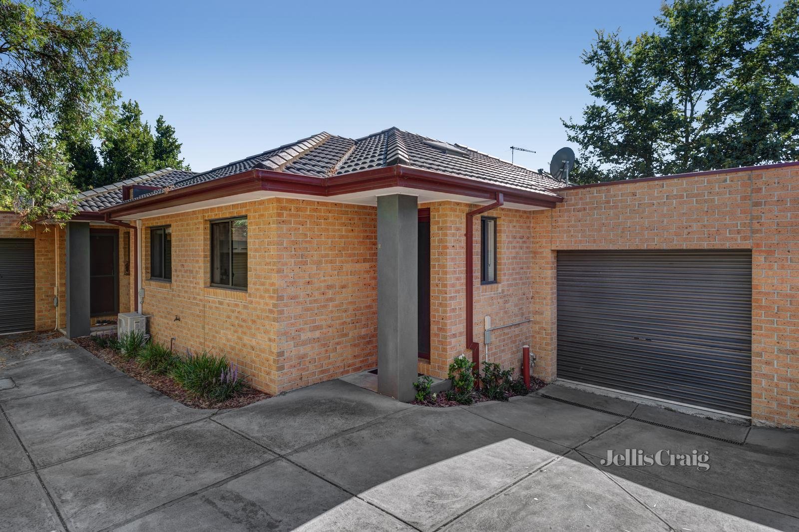 2/332 Grimshaw Street, Watsonia North image 1