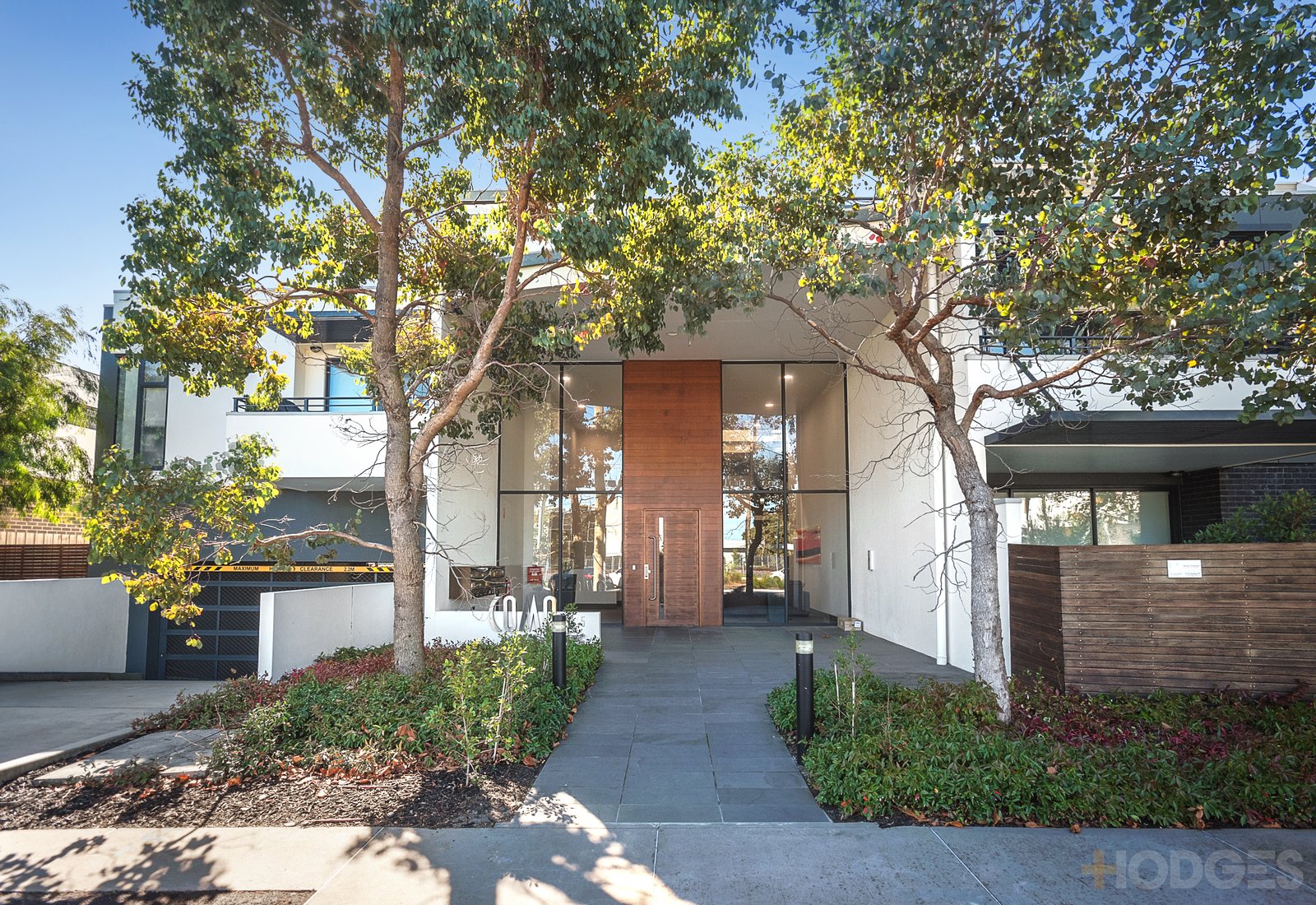 23 / 35 Como Parade East  Mentone