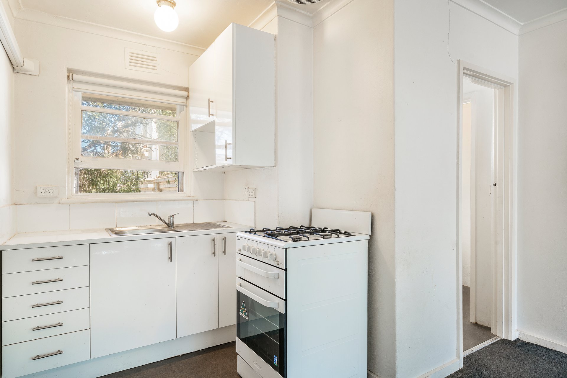 Property Gallery Thumbnail 3