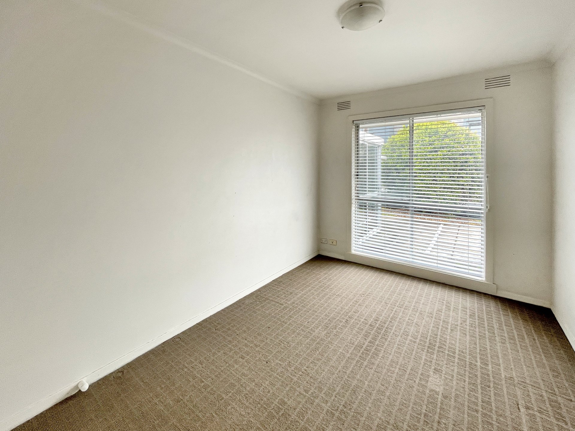 2/339 Pakington Street, Newtown image 5