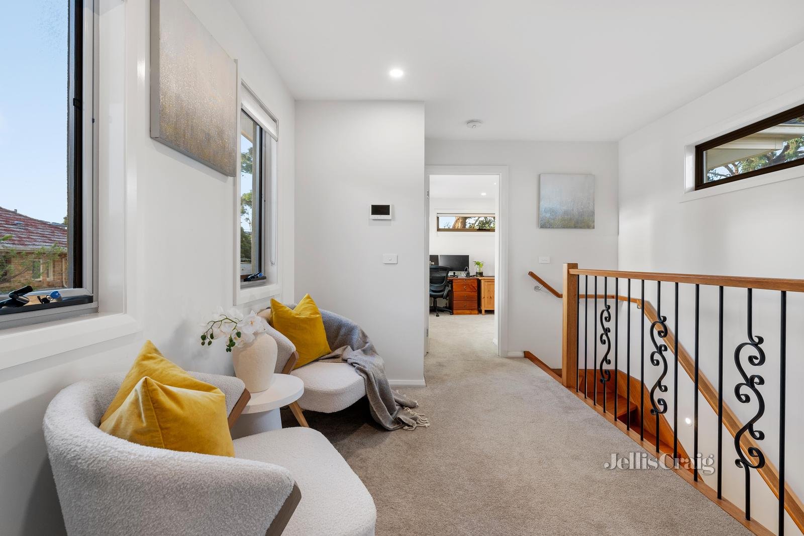 2/34 Angus Drive, Glen Waverley image 5