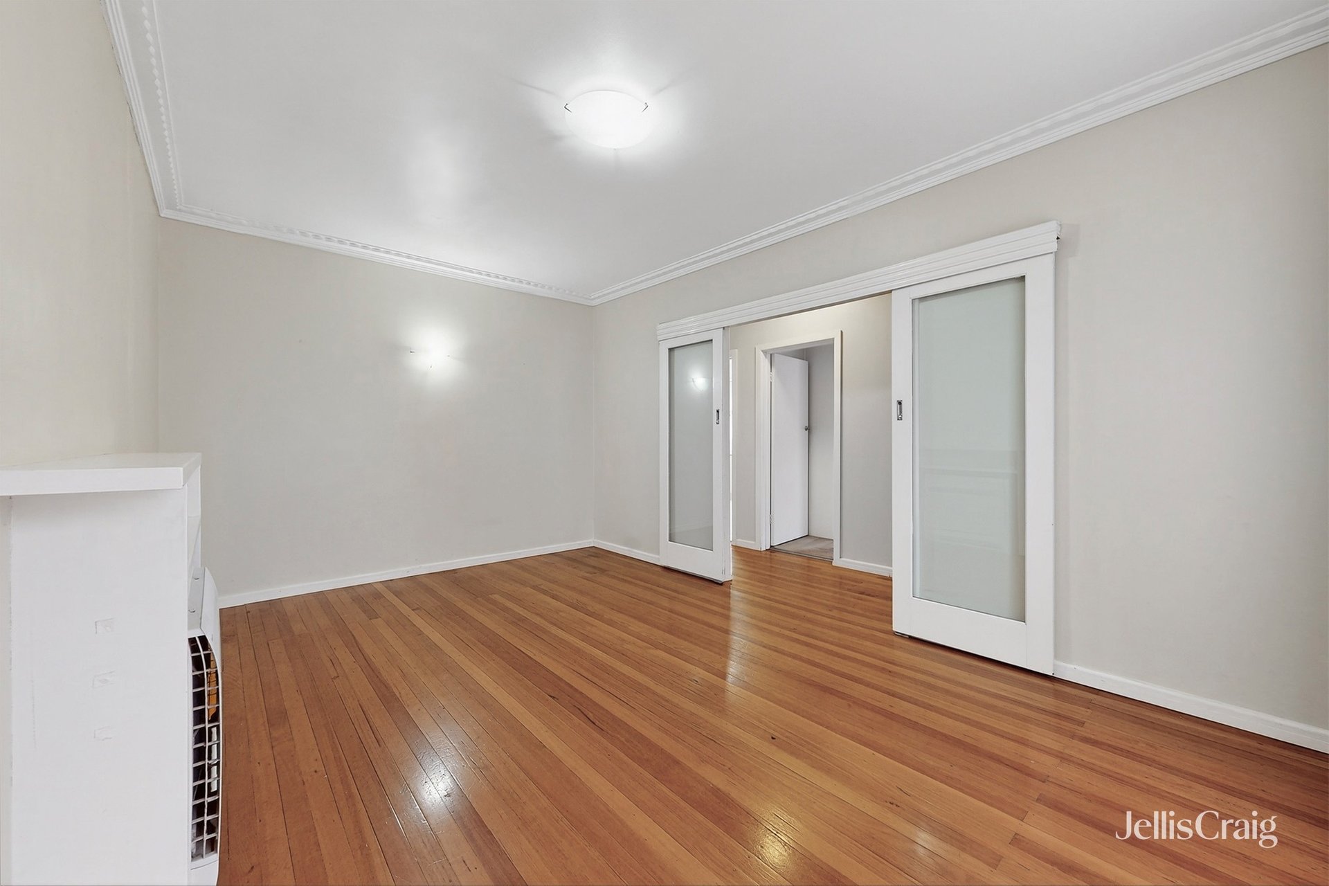 2/34 Durham Road, Surrey Hills image 4