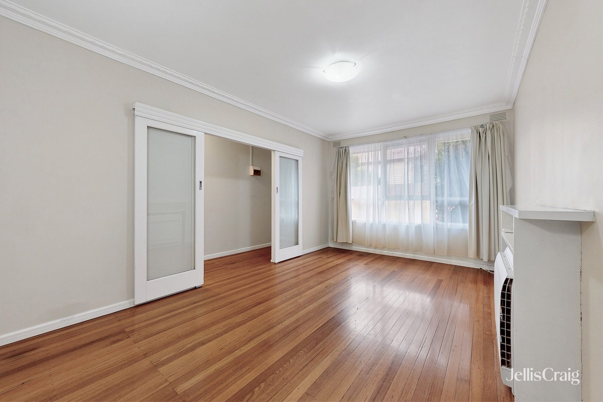2/34 Durham Road, Surrey Hills image 5
