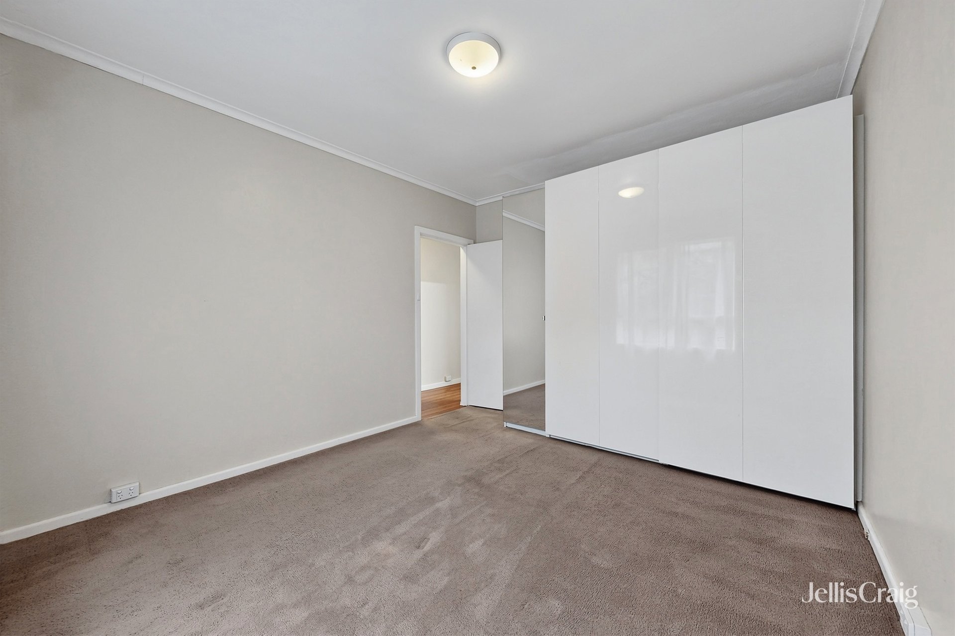 2/34 Durham Road, Surrey Hills image 9
