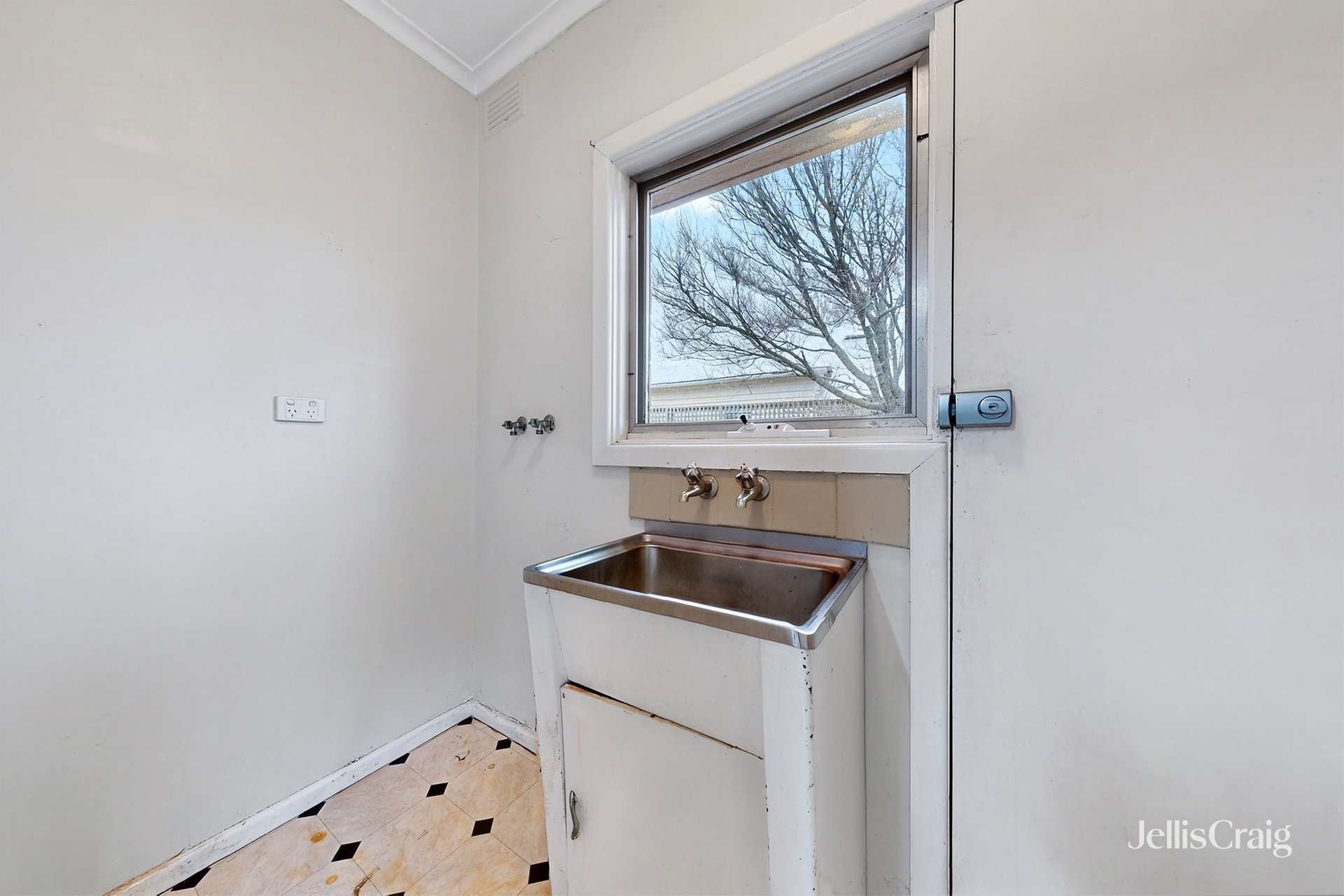 2/34 Durham Road, Surrey Hills image 13