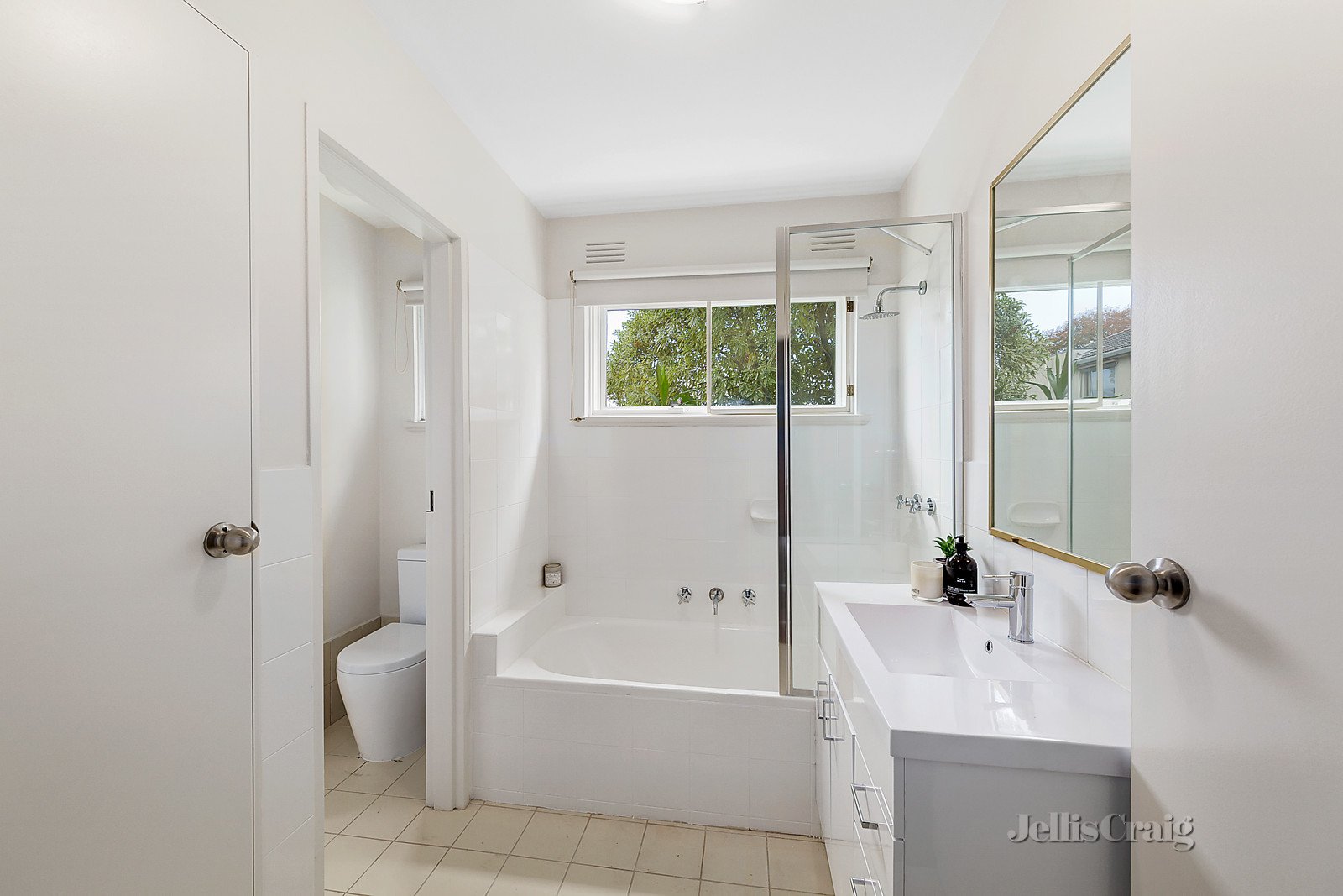 2/34 Fermanagh Road, Camberwell image 5