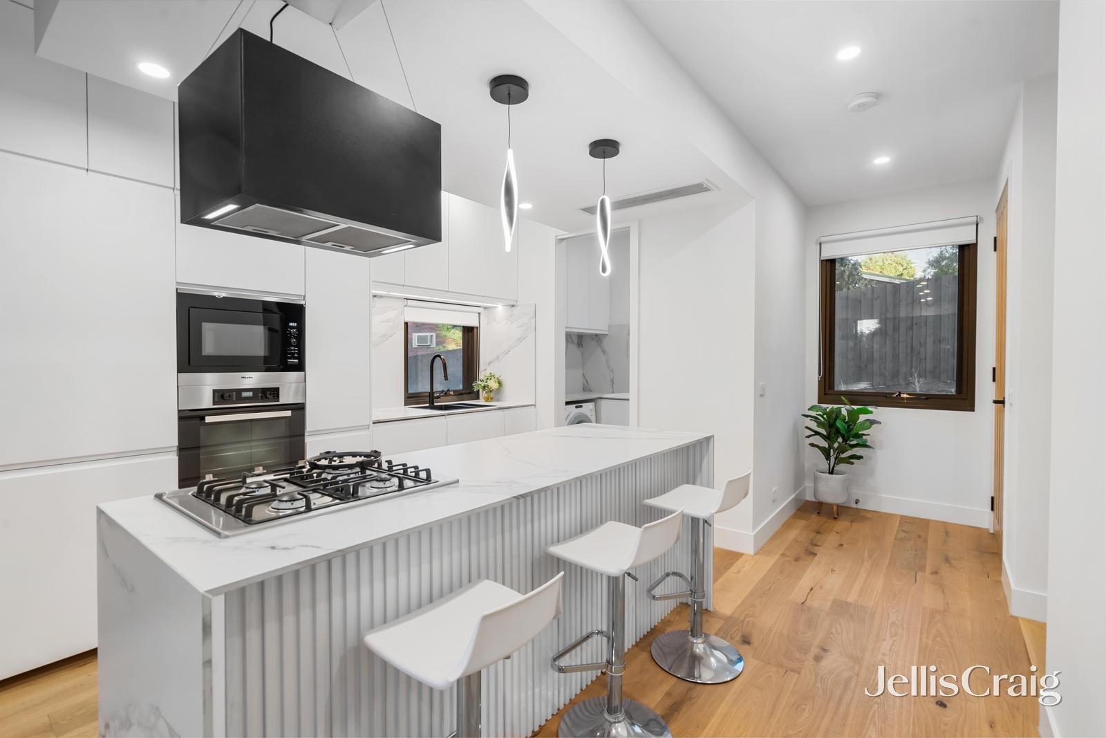 2/34 Glenair Street, Templestowe Lower image 4