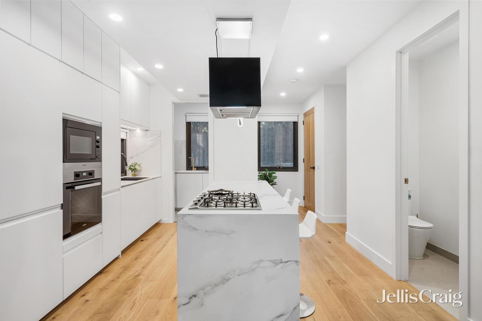 2/34 Glenair Street, Templestowe Lower image 5