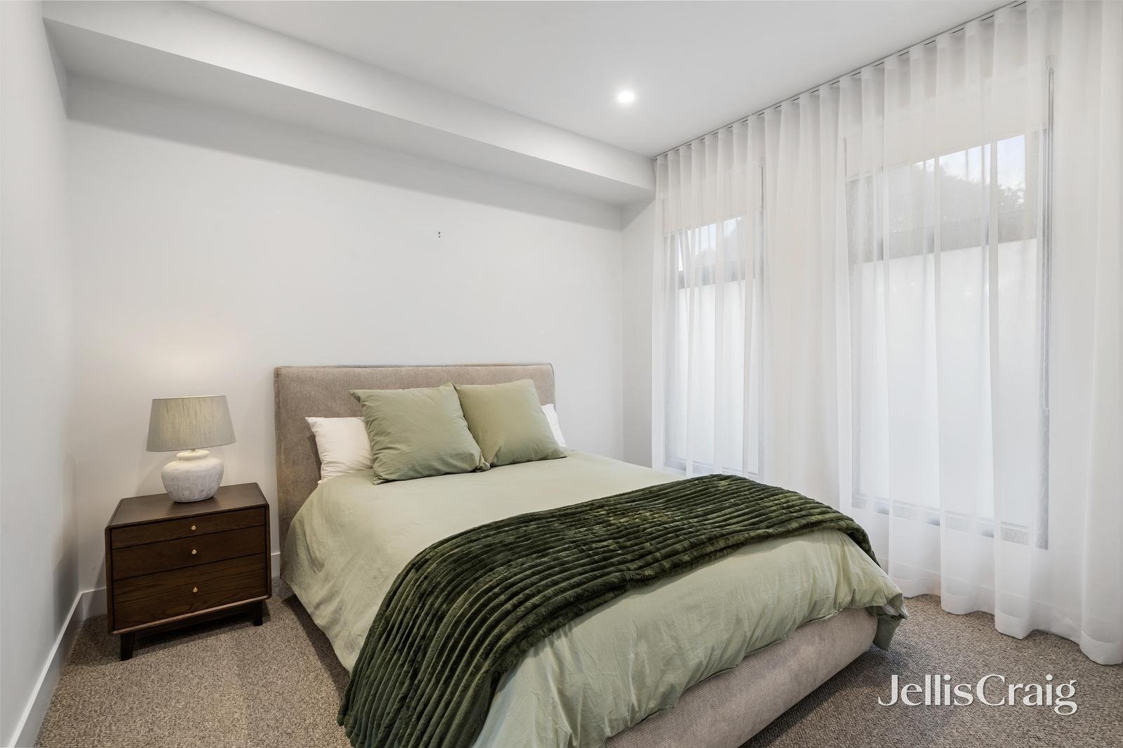 2/34 Glenair Street, Templestowe Lower image 6