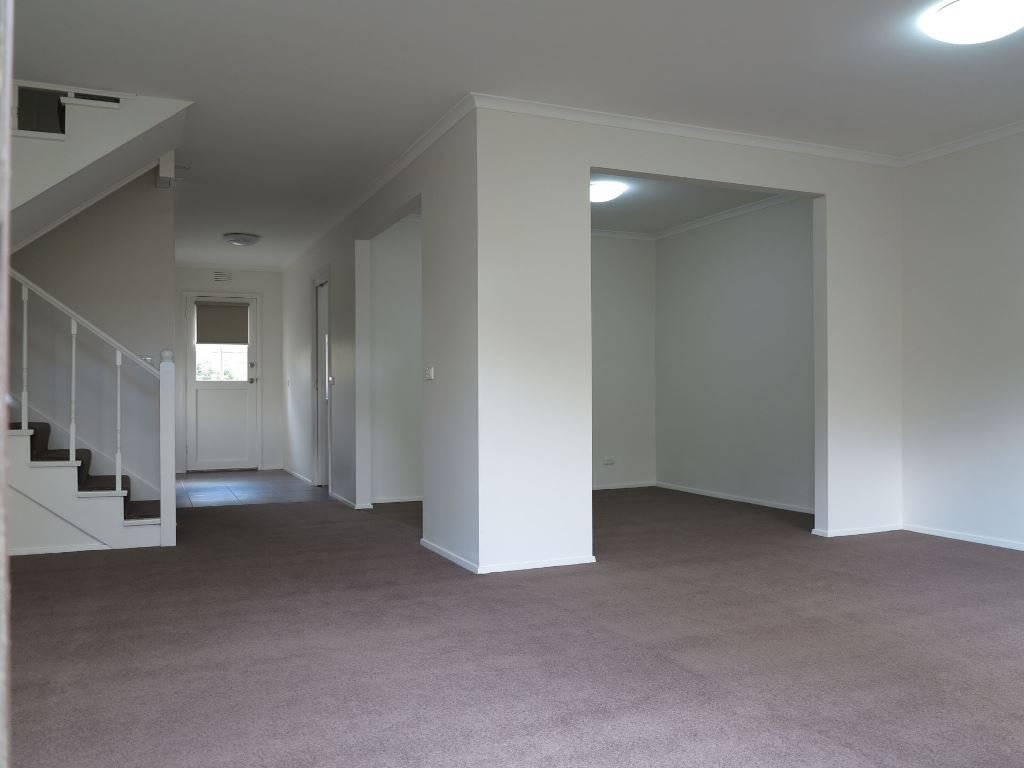 2/34 High Street South, Kew image 2