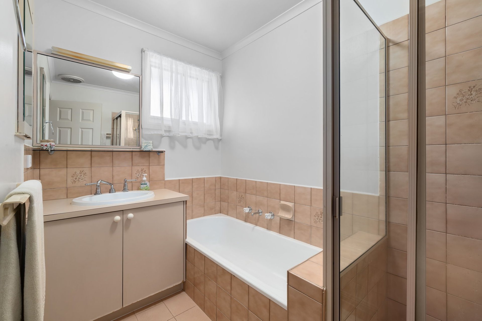 2/34 Jackson Street, Croydon image 5