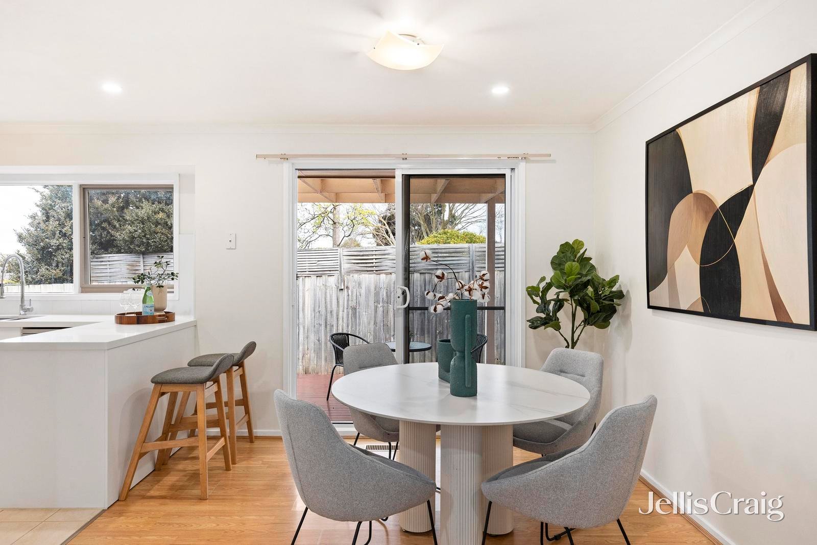 2/34 Rosella Street, Doncaster East image 3