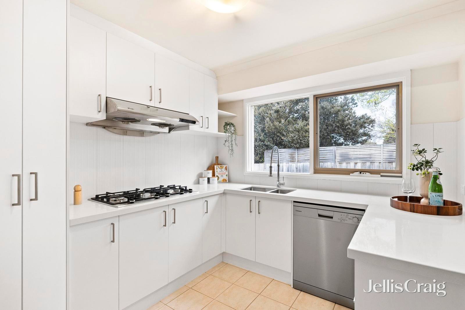 2/34 Rosella Street, Doncaster East image 5