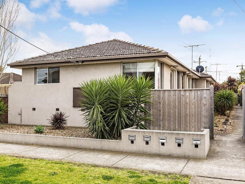 2 / 34 Waiora Parade WEST FOOTSCRAY