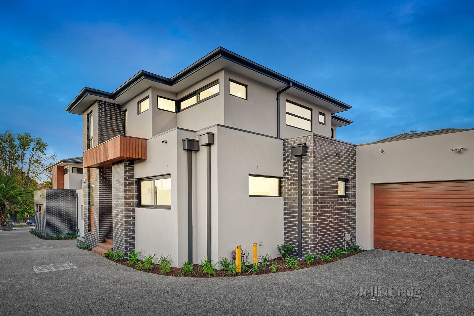 2/34 Wilfred Road, Ivanhoe East image 1