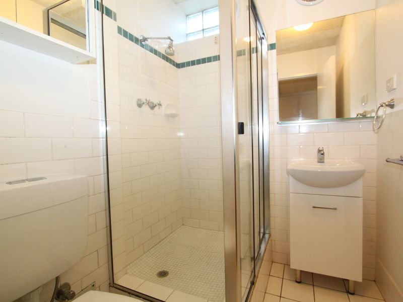 Property Gallery Thumbnail 6