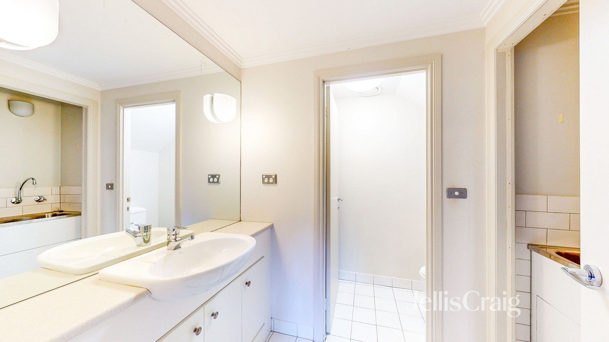 23/400 Victoria Parade, East&nbsp;Melbourne image 12