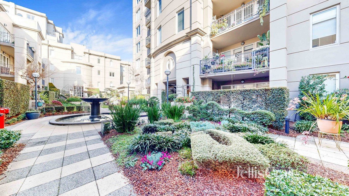 23/400 Victoria Parade, East&nbsp;Melbourne image 16