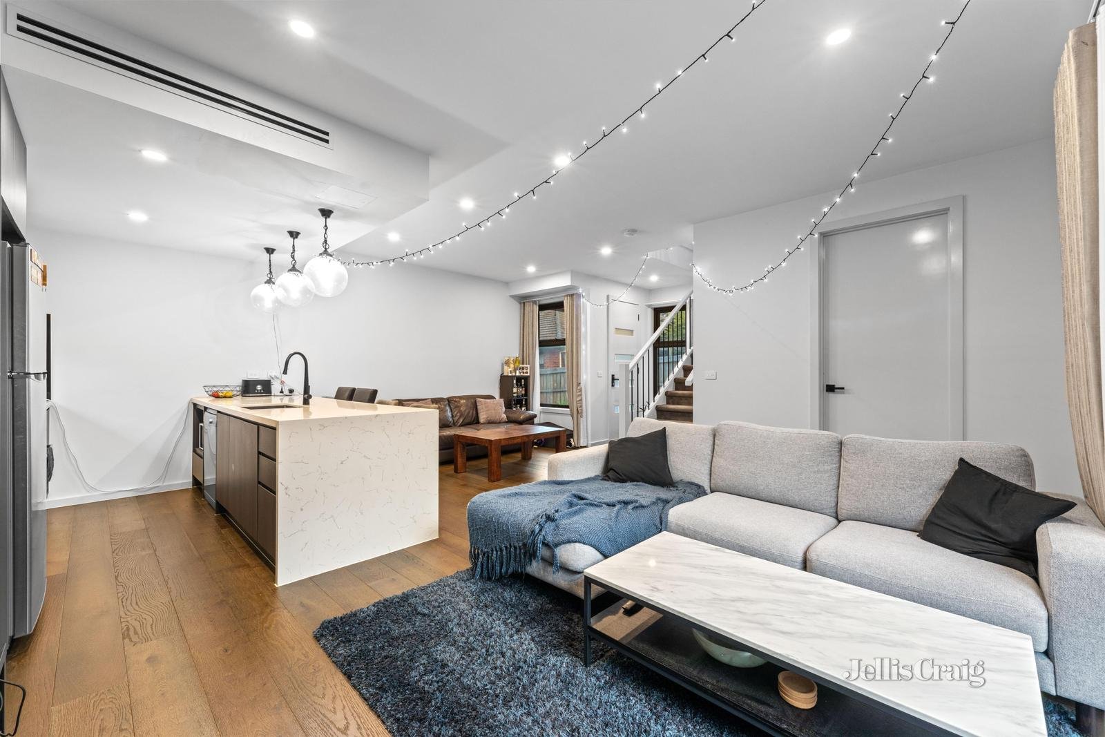 2/341 Elgar Road, Surrey&nbsp;Hills image 5