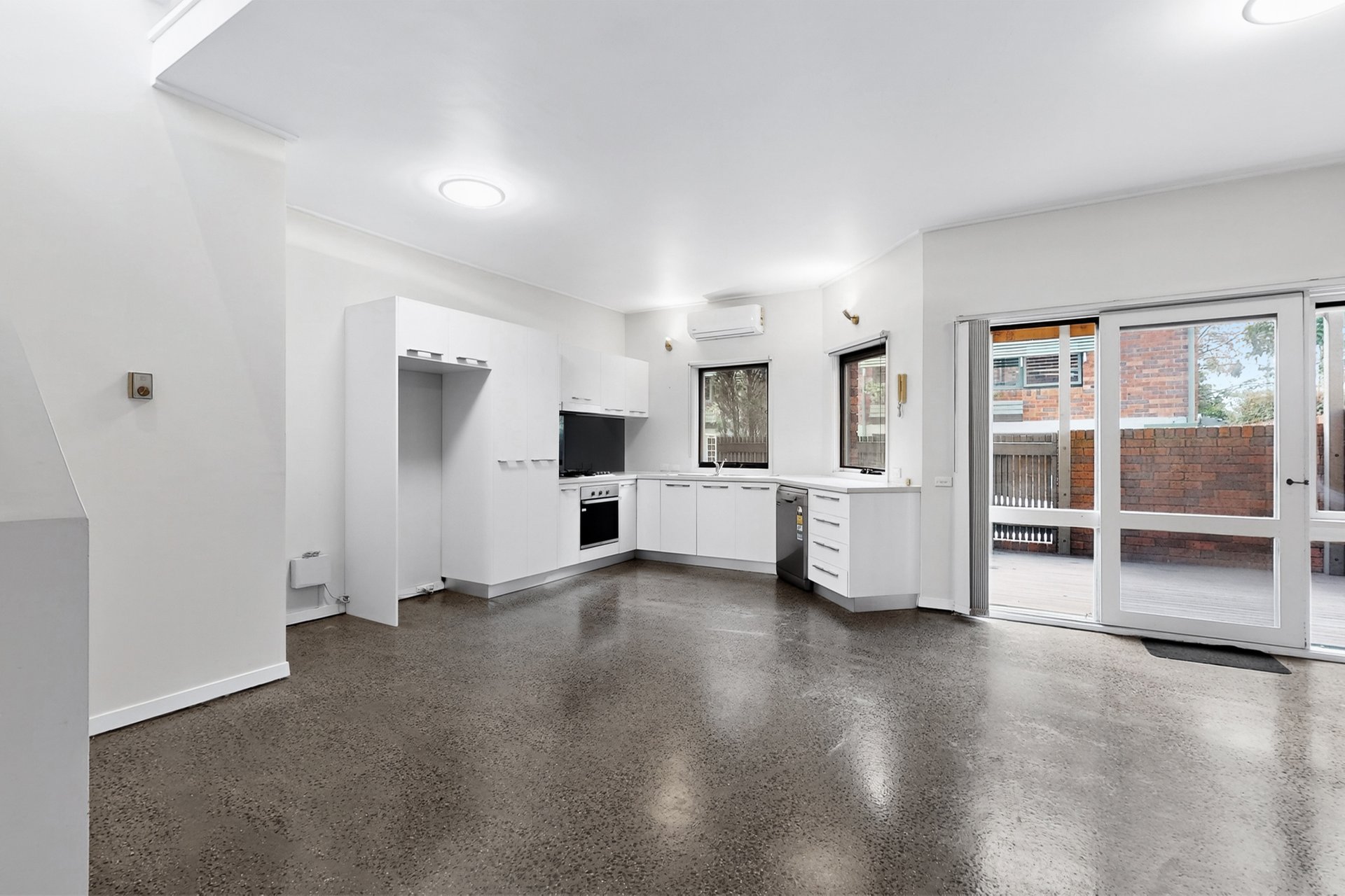 23/411 Lygon Street, Carlton image 6