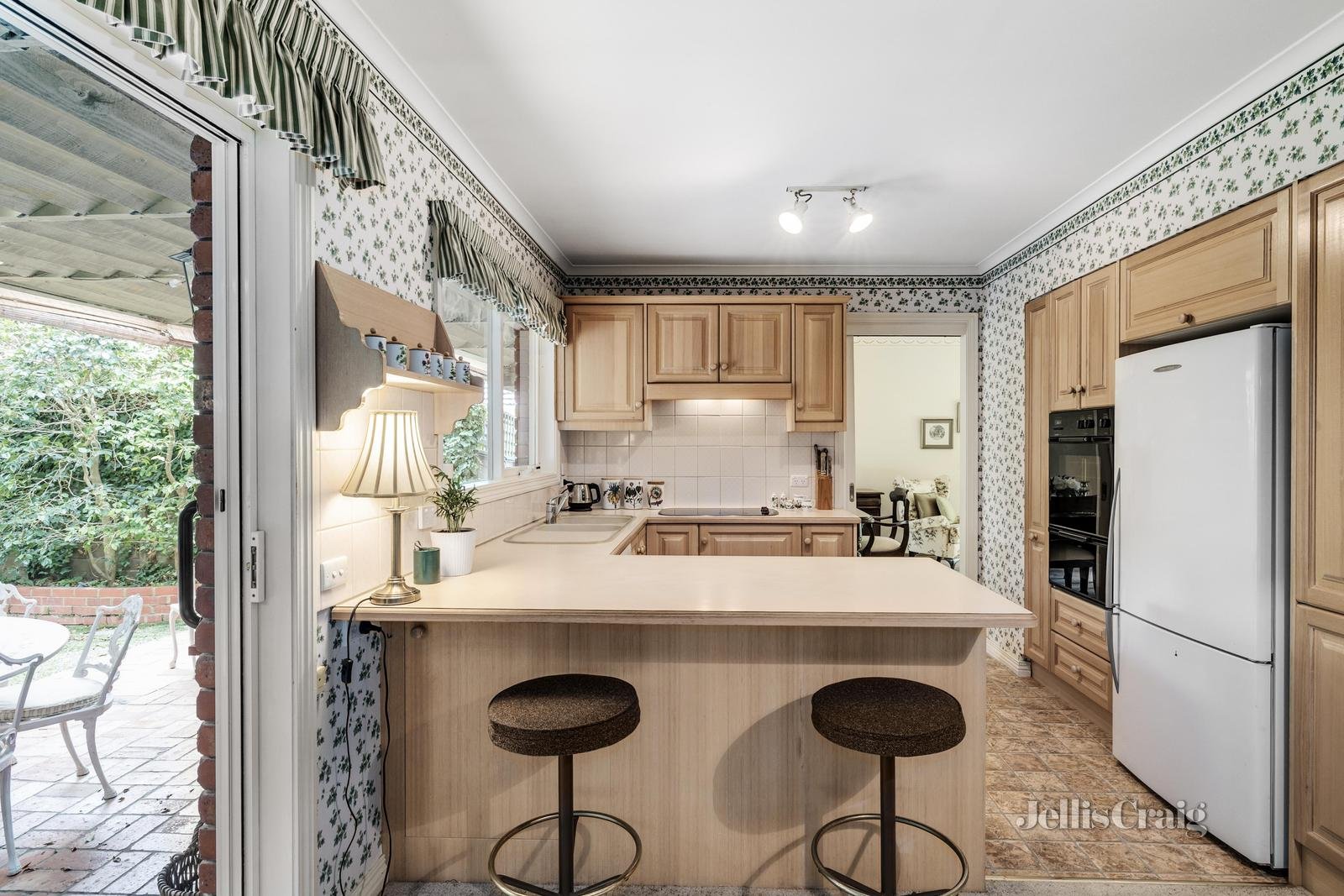 2/35-37 Bryson Street, Canterbury image 3