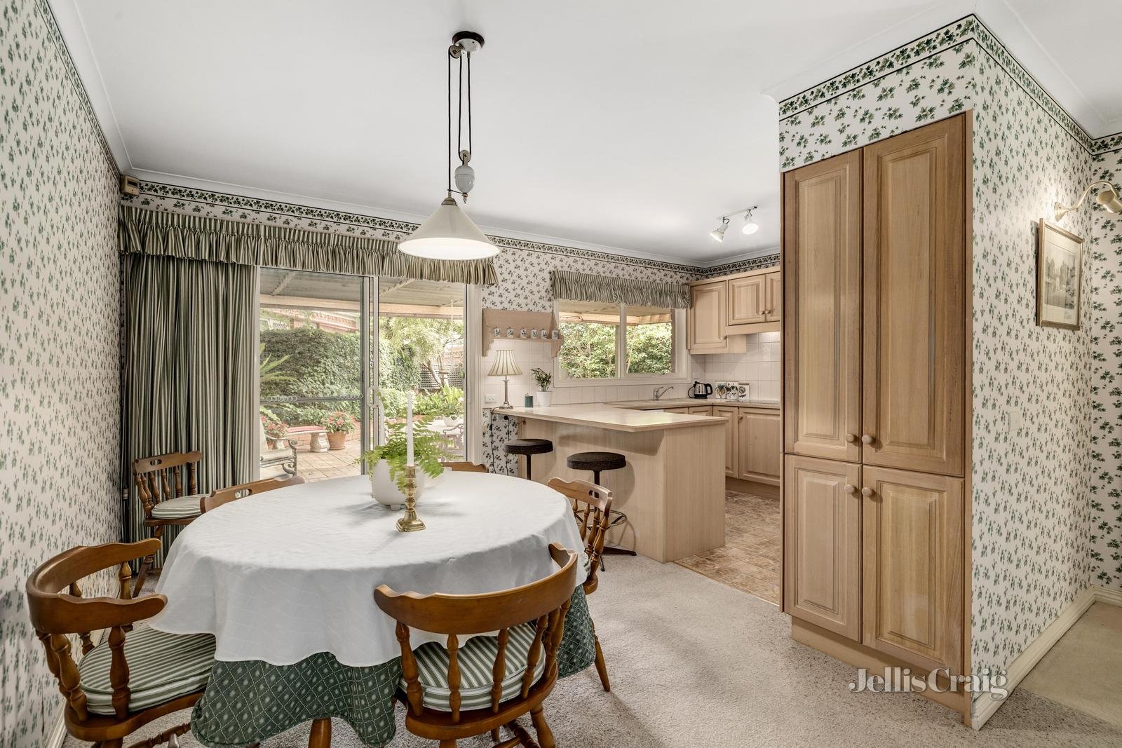2/35-37 Bryson Street, Canterbury image 4