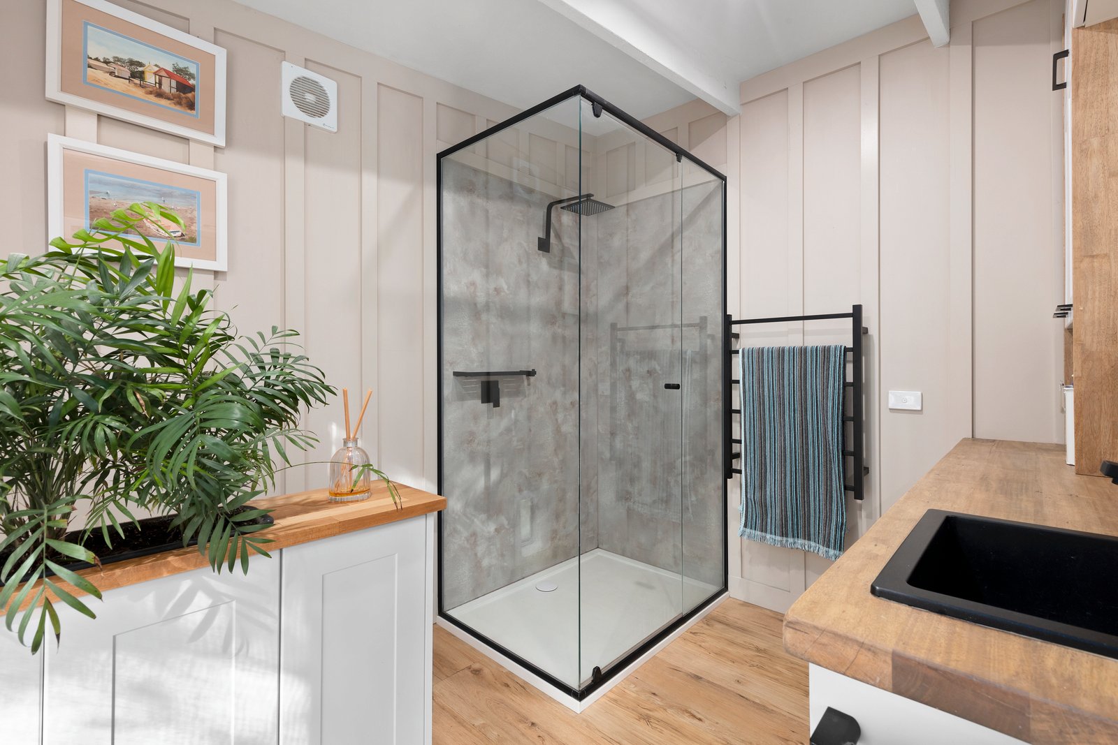 Property Gallery Thumbnail 8