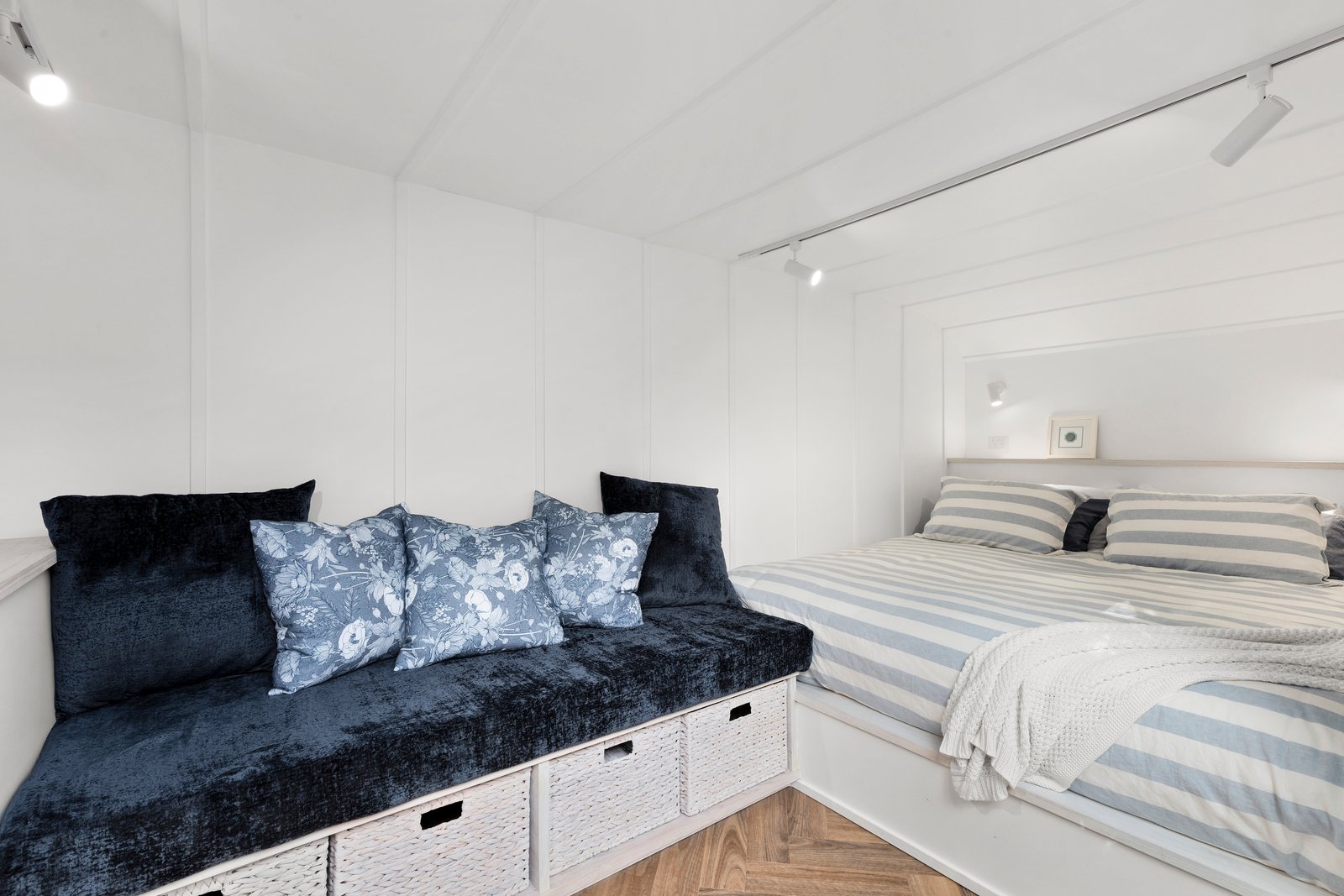 Property Gallery Thumbnail 13