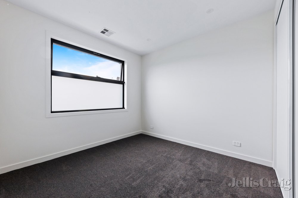 2/35 Alfreda Avenue, Rosanna image 6