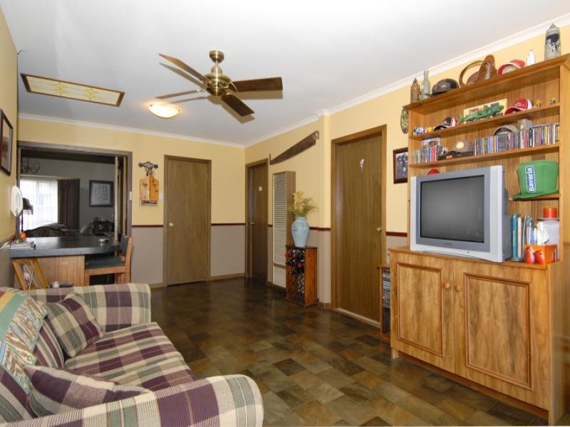 235 Autumn Street, Manifold Heights image 5
