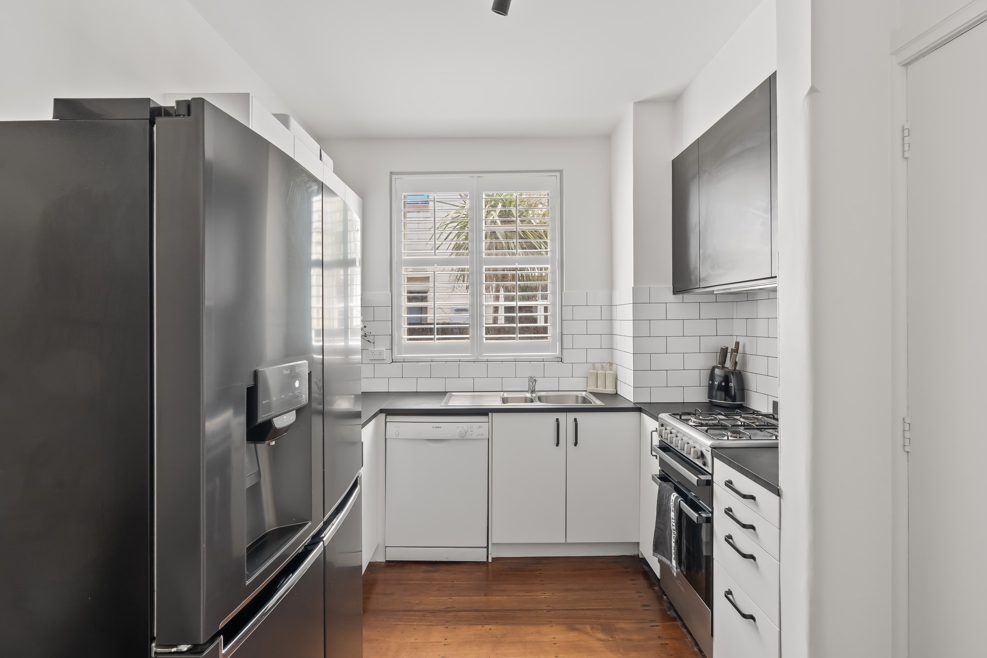 2/35 Byron Street, Elwood image 3